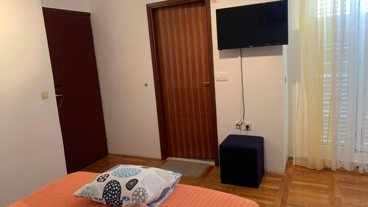 Studio Apartment And Rooms Adria Vodice Buitenkant foto