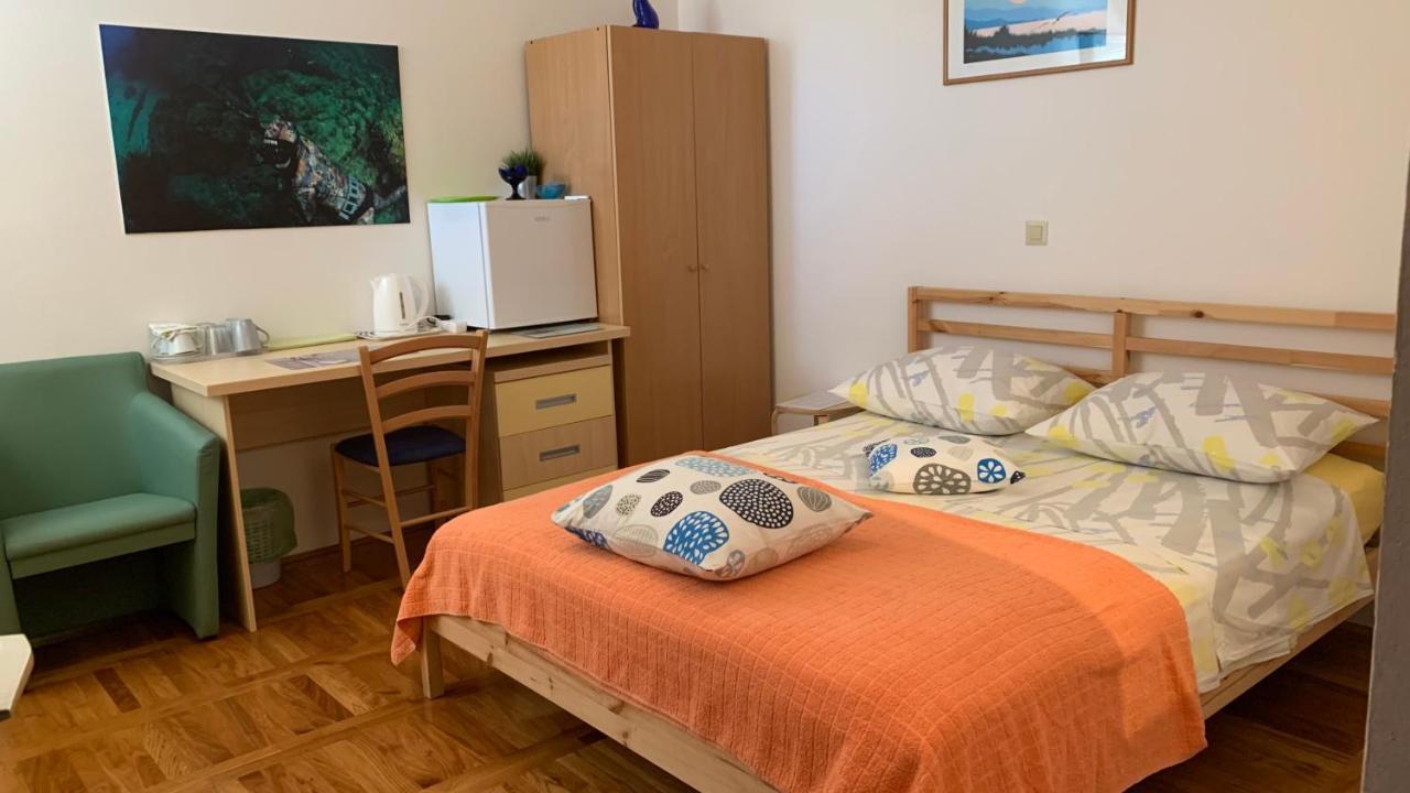 Studio Apartment And Rooms Adria Vodice Buitenkant foto