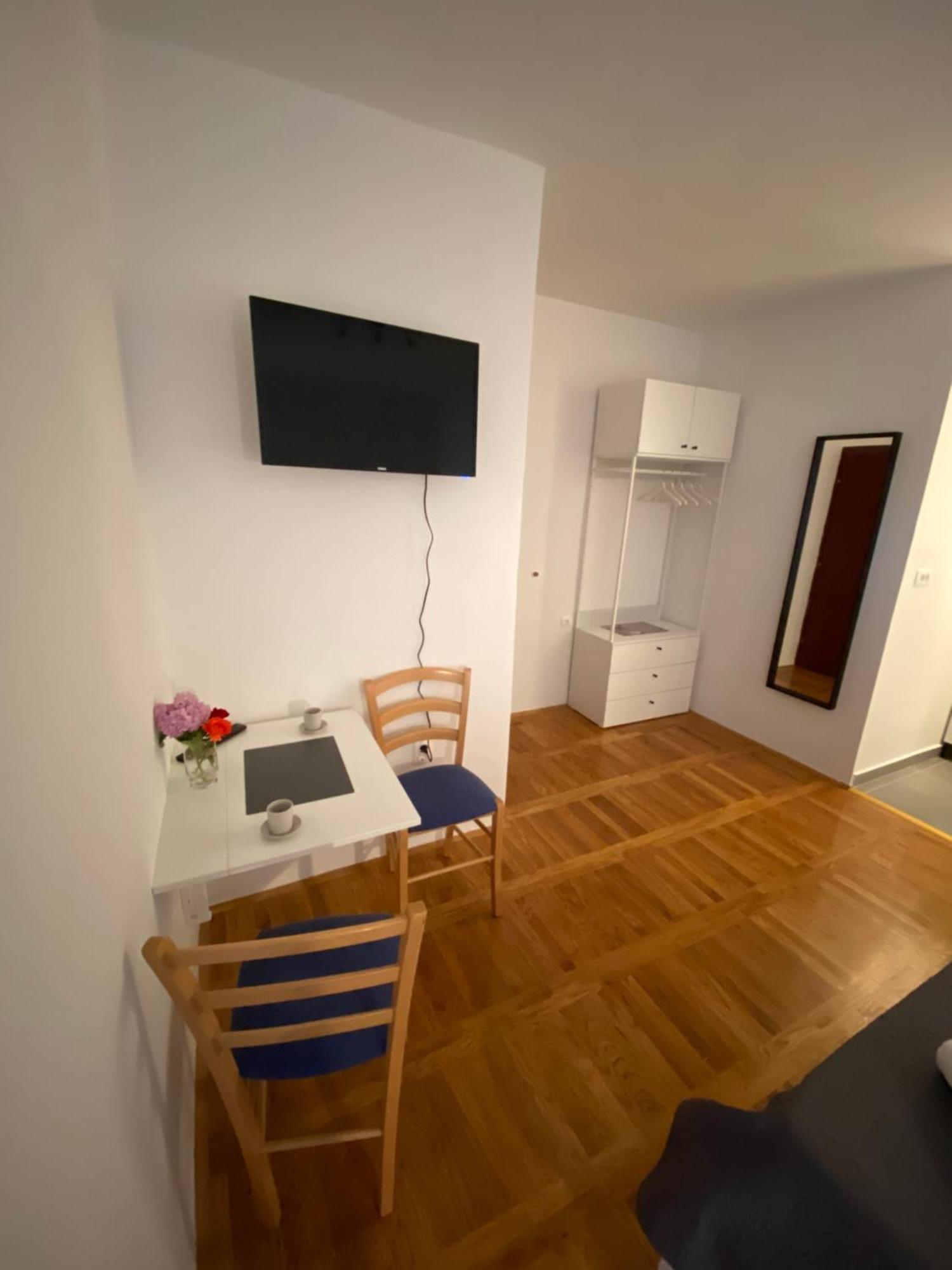Studio Apartment And Rooms Adria Vodice Buitenkant foto