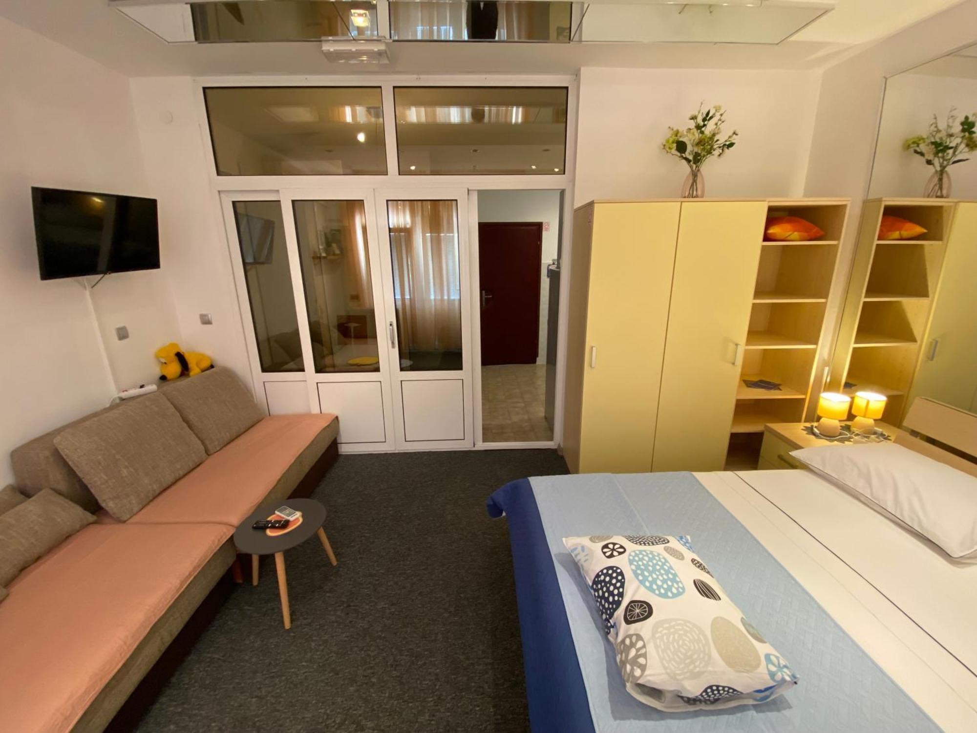Studio Apartment And Rooms Adria Vodice Buitenkant foto