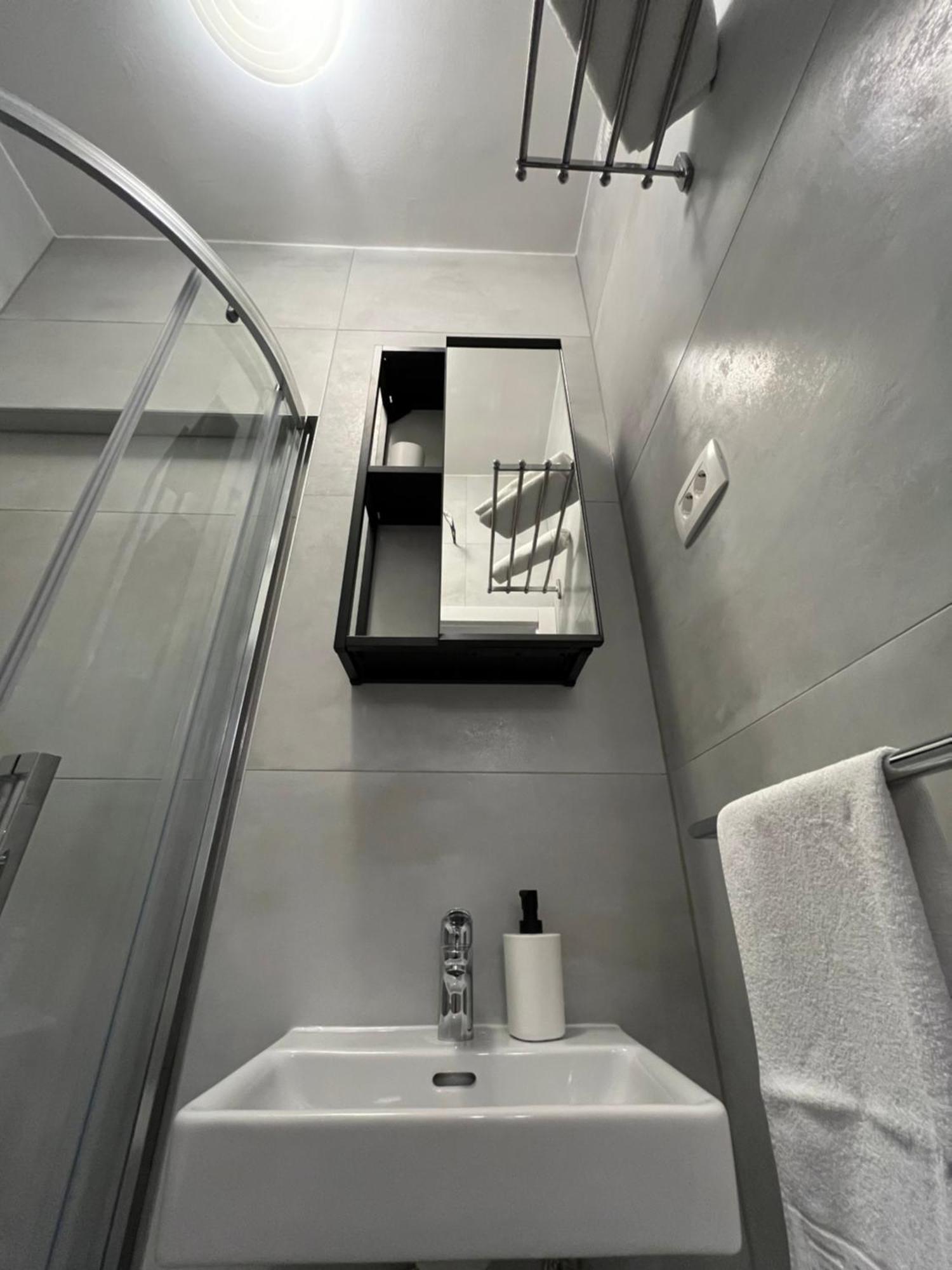 Studio Apartment And Rooms Adria Vodice Buitenkant foto