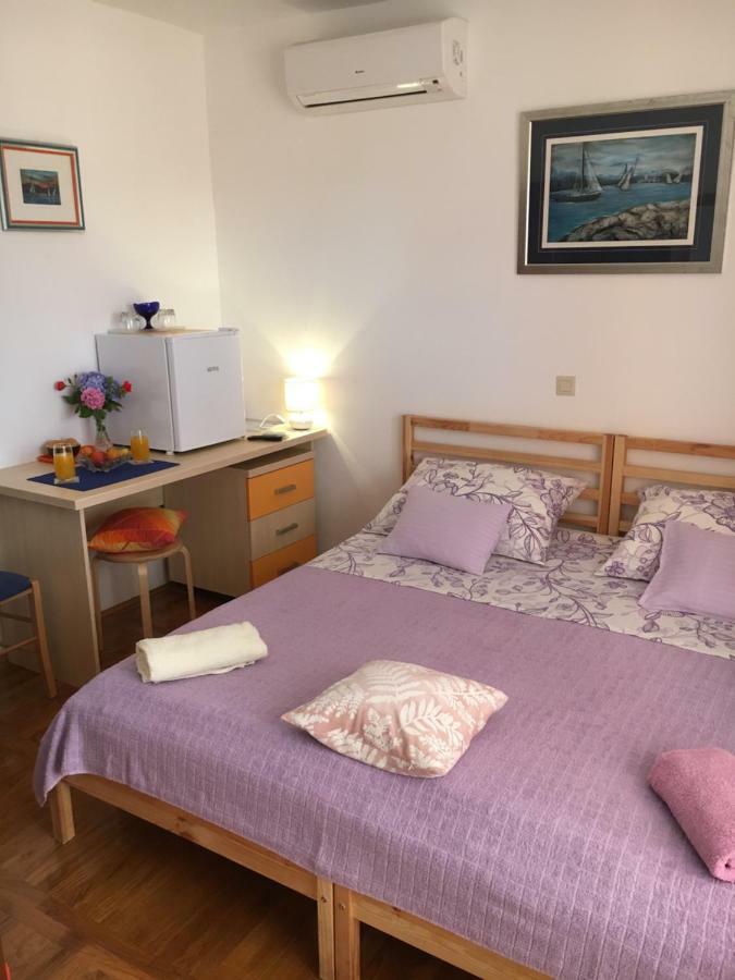 Studio Apartment And Rooms Adria Vodice Buitenkant foto