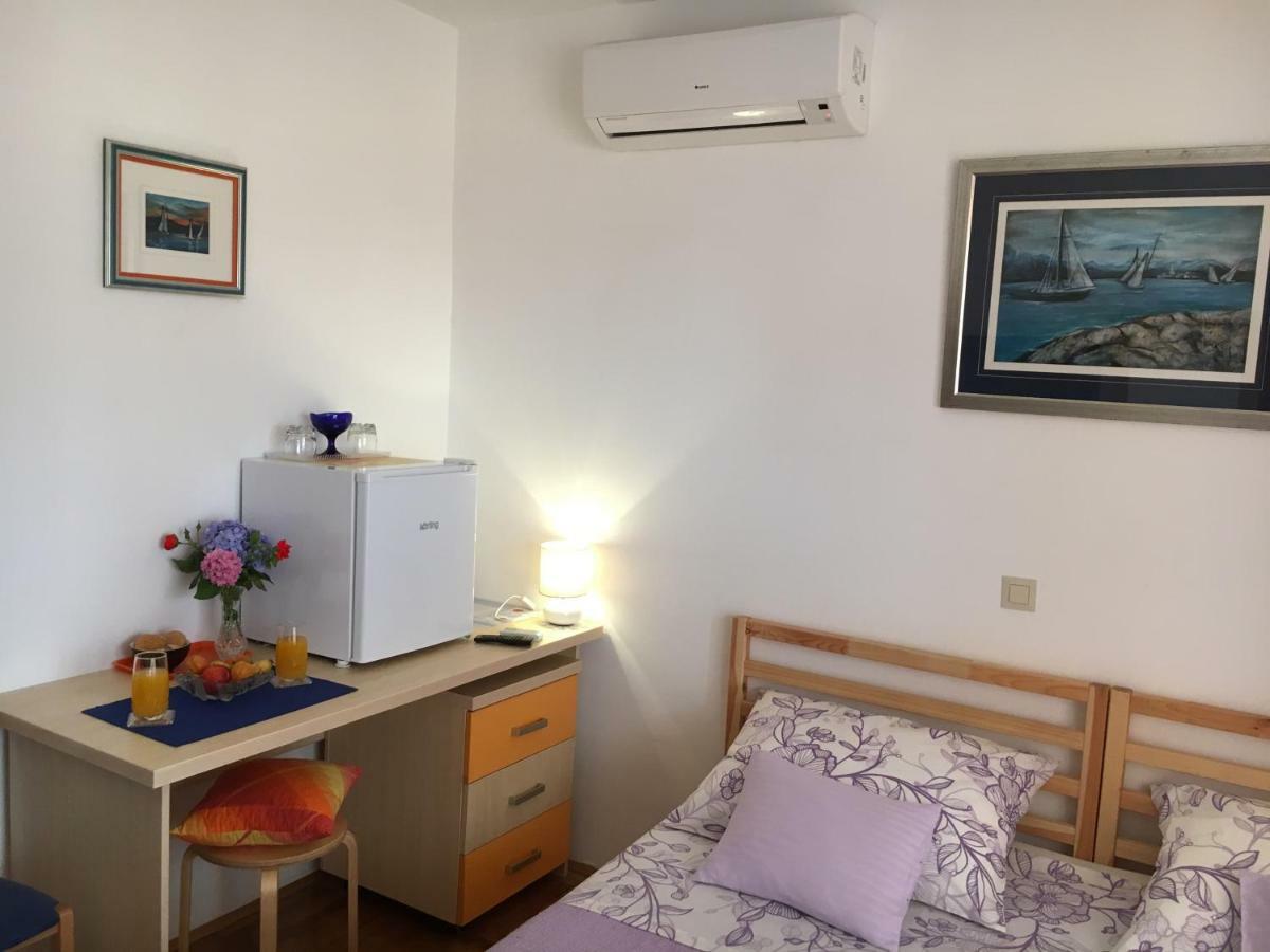 Studio Apartment And Rooms Adria Vodice Buitenkant foto